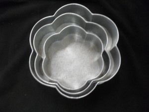 Galvanised Flower shape pans